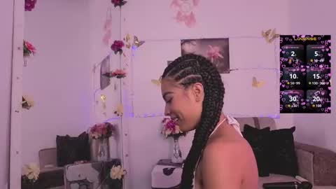 Snapshot of zoee_dolcee chatting on September 2025 08:53:01 PM Catt online show from September 2025 08:53:01 PM