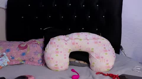 Snapshot of zoee_jhonnyy chatting on October 2025 02:44:01 AM zoee jhonnyy online show from October 2025 02:44:01 AM