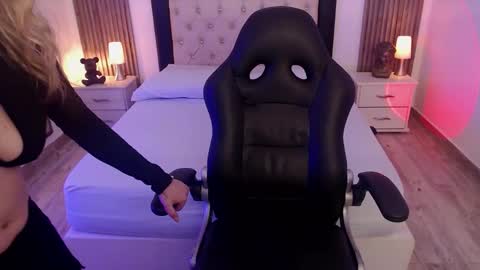 zoe online show from September 2025 03:17:02 AM