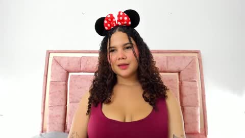 zoee online show from January 2025 06:25:01 AM