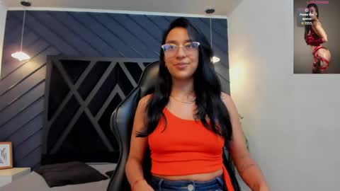 Zoe 3 online show from October 2025 05:22:02 PM