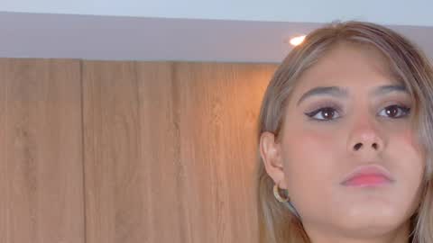 Snapshot of zoehangel chatting on May 2026 01:05:02 PM Zoe online show from May 2026 01:05:02 PM