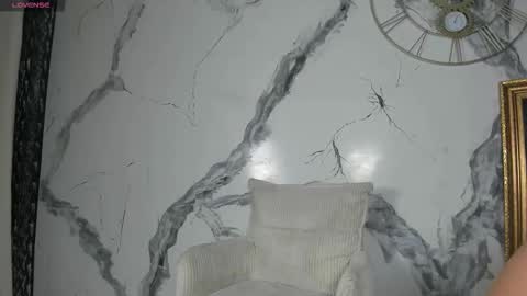 Snapshot of zoehpeterr_ chatting on March 2026 05:35:01 AM Zoeh online show from March 2026 05:35:01 AM