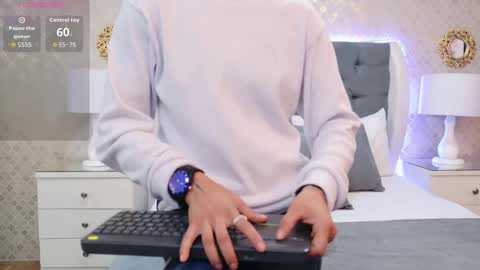 Zoe Krug online show from January 2026 01:15:02 PM