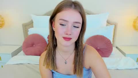 Snapshot of zoekwik chatting on December 2025 01:31:01 PM Zoe online show from December 2025 01:31:01 PM