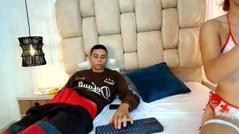 zoelucas online show from December 2025 11:48:01 AM