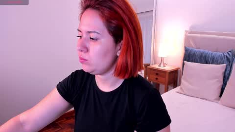 Snapshot of zoes_mile chatting on January 2025 11:42:02 AM Zoes online show from January 2025 11:42:02 AM