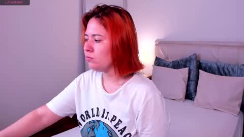 Snapshot of zoes_mile chatting on January 2025 11:26:01 AM Zoes online show from January 2025 11:26:01 AM