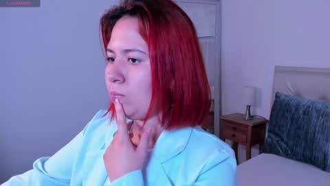 Snapshot of zoes_mile chatting on February 2025 11:06:02 AM Zoes online show from February 2025 11:06:02 AM