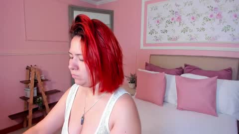 Snapshot of zoes_mile chatting on February 2025 11:20:01 AM Zoes online show from February 2025 11:20:01 AM