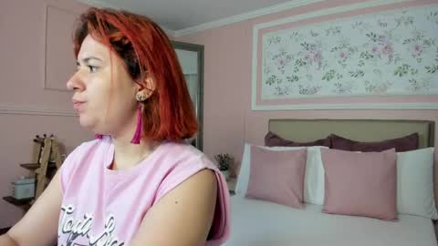 Snapshot of zoes_mile chatting on February 2025 11:08:02 AM Zoes online show from February 2025 11:08:02 AM