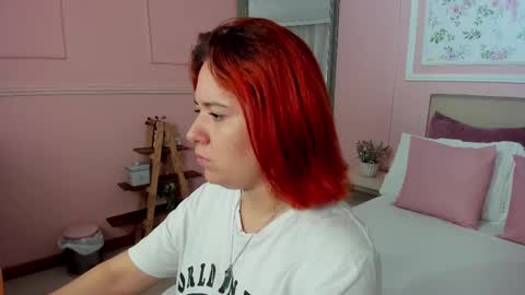 Snapshot of zoes_mile chatting on February 2025 11:09:02 AM Zoes online show from February 2025 11:09:02 AM