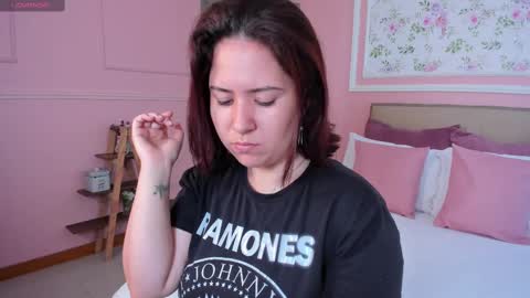 Snapshot of zoes_mile chatting on March 2025 11:44:02 AM Zoes online show from March 2025 11:44:02 AM