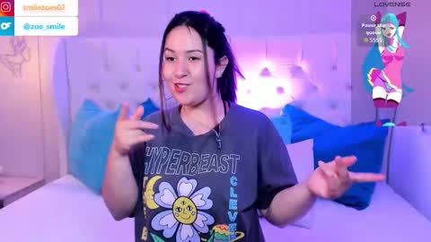 Snapshot of zoes_mile chatting on September 2025 02:30:01 PM Zoes online show from September 2025 02:30:01 PM