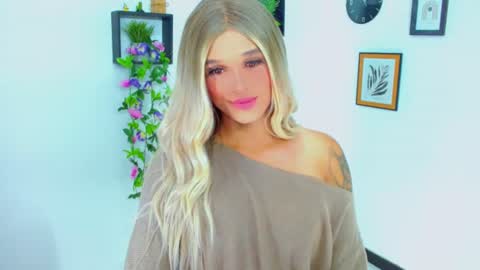 zoeschmmit online show from July 2026 11:40:02 PM