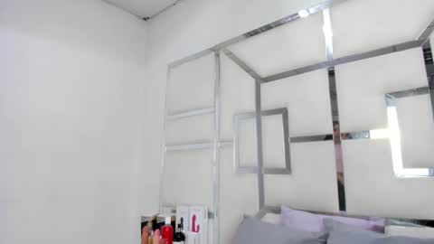 ZoeSwam online show from April 2026 01:48:02 PM