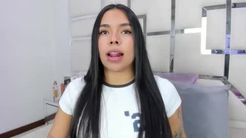 ZoeSwam online show from May 2026 01:38:01 PM