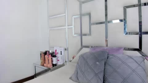 ZoeSwam online show from May 2026 01:17:02 PM