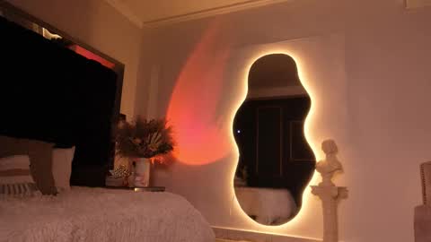 zoevidal_ online show from November 2025 12:06:01 PM