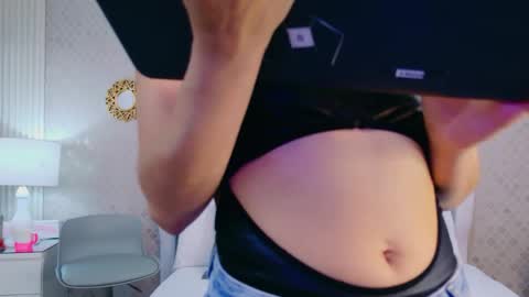 ZoeWilliis online show from May 2026 12:13:01 PM