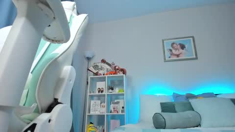 Snapshot of zoey_lane chatting on October 2025 03:23:02 AM Zoey Lane online show from October 2025 03:23:02 AM