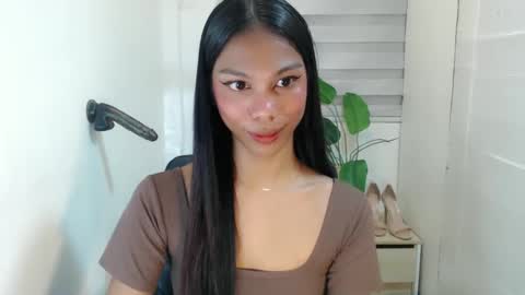 zoey online show from February 2025 06:49:02 PM