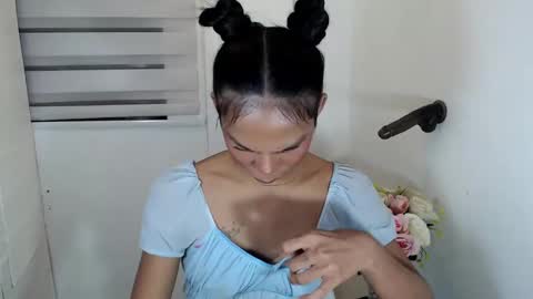 zoey online show from February 2025 02:42:02 AM