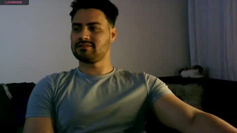 Snapshot of zohan_haidar chatting on February 2025 04:43:01 AM ZohanMohamed online show from February 2025 04:43:01 AM