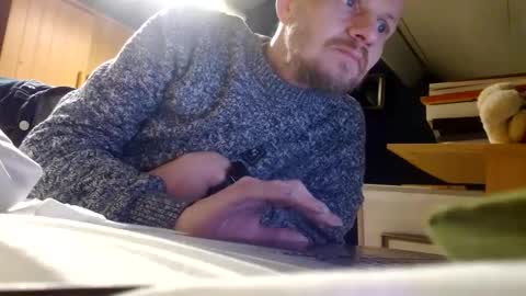 Snapshot of zolexthomas chatting on January 2025 06:24:02 PM zolexthomas online show from January 2025 06:24:02 PM