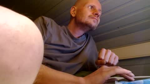 Snapshot of zolexthomas chatting on March 2025 08:40:01 PM zolexthomas online show from March 2025 08:40:01 PM