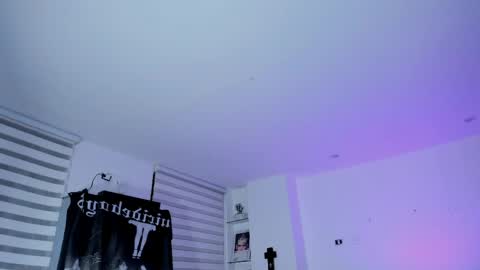 SOPHIE    online show from April 2026 05:25:01 AM