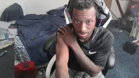 zoneingout online show from March 2026 04:18:02 AM