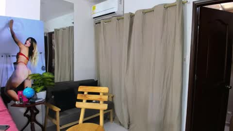 zou_quira online show from February 2026 01:16:02 PM