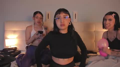 cintya kors online show from February 2025 06:10:02 AM