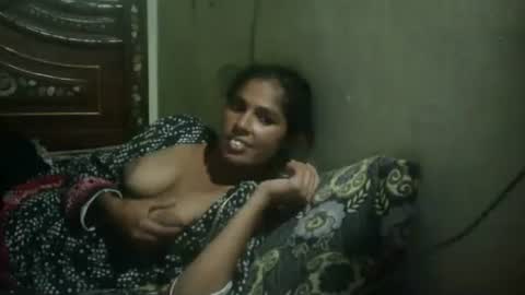 zoyakhan803 online show from September 2025 11:10:01 AM