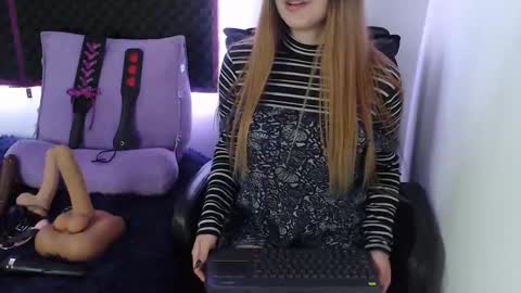 zpzphot online show from October 2025 12:55:02 AM