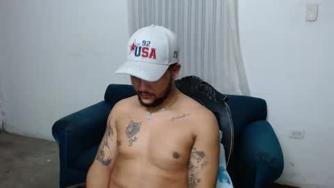 Snapshot of zues_gle25 chatting on October 2025 06:12:01 AM zues_gle25 online show from October 2025 06:12:01 AM