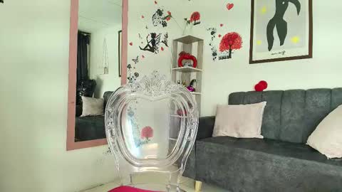 zully_jones online show from October 2025 05:22:02 AM