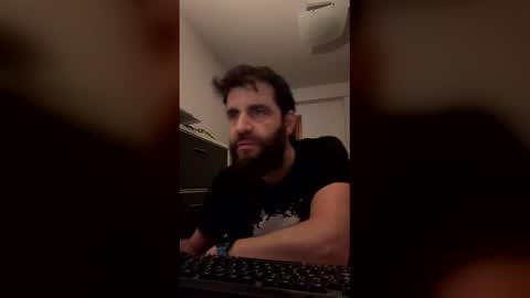 Snapshot of zurdineno chatting on February 2026 12:29:01 AM zurdineno online show from February 2026 12:29:01 AM