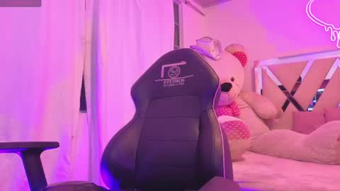ZURY   online show from May 2026 03:45:02 AM
