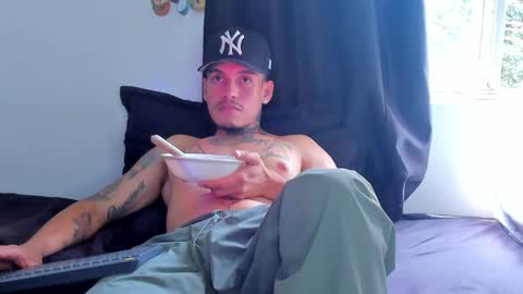 zyon garcia online show from October 2025 05:12:02 PM