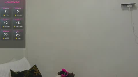 Zyra Vex online show from June 2026 09:50:01 PM