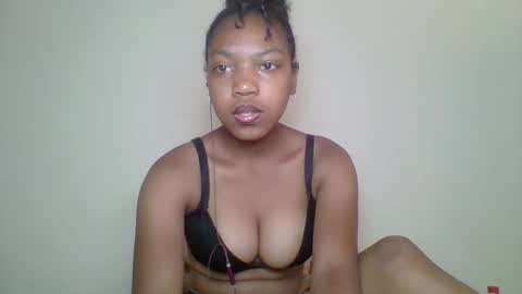 zyraelle_01 online show from May 2026 11:59:02 AM