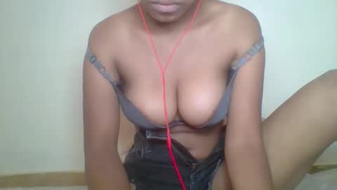 zyraelle_01 online show from May 2026 08:22:01 AM