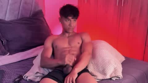 Snapshot of zyzz_1812 chatting on October 2025 06:03:01 PM zyzz_1812 online show from October 2025 06:03:01 PM