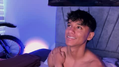 Snapshot of zyzz_1812 chatting on October 2025 04:18:01 PM zyzz_1812 online show from October 2025 04:18:01 PM