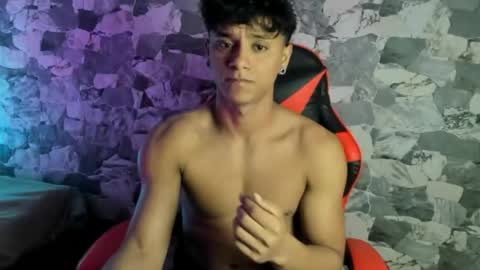 zyzz_1812 online show from May 2026 04:20:02 AM