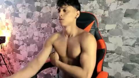 zyzz_1812 online show from June 2026 03:45:01 PM