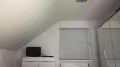 Snapshot of zzz123_cam chatting on February 2025 03:59:01 PM zzz123_cam online show from February 2025 03:59:01 PM