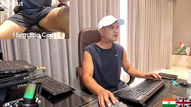 Snapshot of OnlineBossUK chatting on February 2025 11:53:01 AM OnlineBossUK online show from February 2025 11:53:01 AM